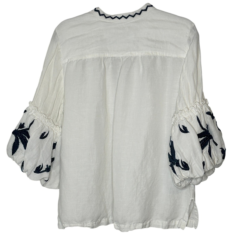 Chicos White Linen Blend‎ Embroidered Bell Sleeve V Neck Top Size 3 US XL - Picture 2 of 10